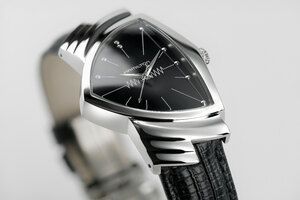 Годинник Hamilton Ventura Quartz H24411732 580077 фото
