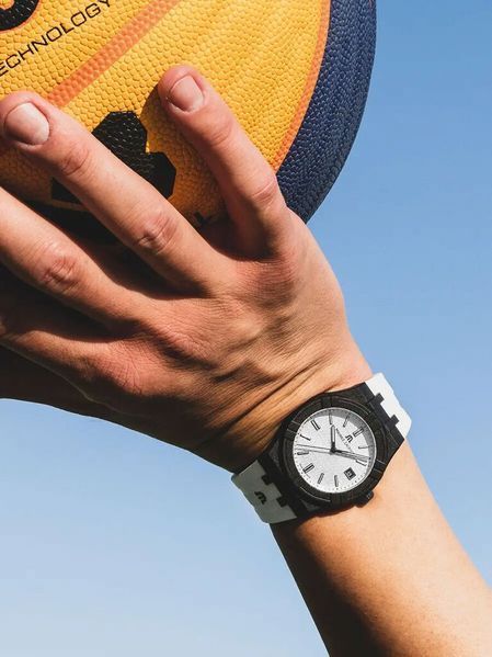 Годинник Maurice Lacroix Aikon #tide Special Edition FIBA 3x3 AI2008-00YZ1-000-0 431180 фото