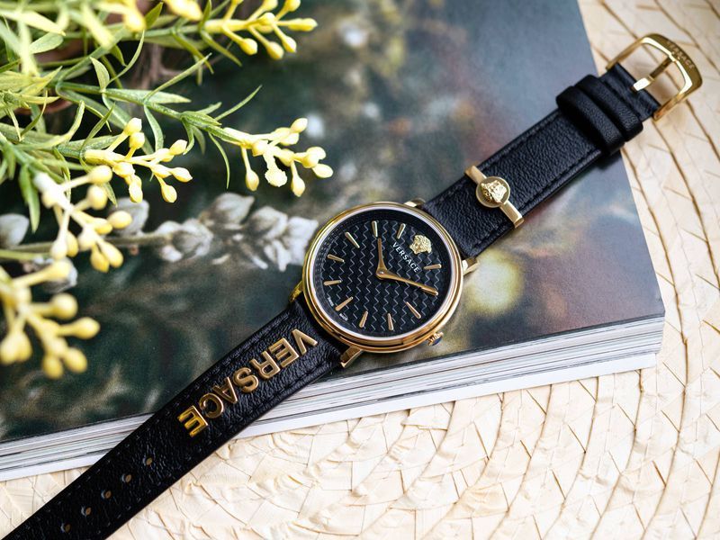 Годинник Versace VE8104622 3712 фото