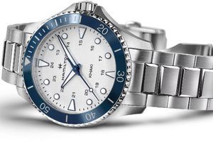Часы Hamilton Khaki Navy Scuba Quartz H82231150 580669 фото