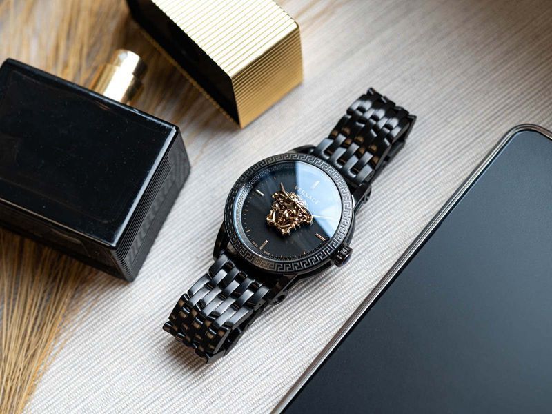 Годинник Versace VERD00518 4180 фото